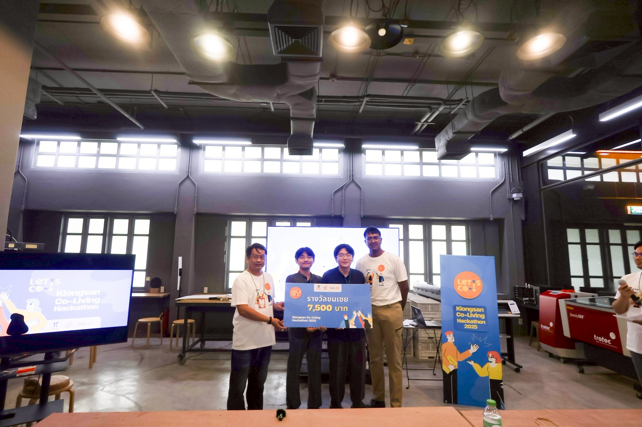 LINE_ALBUM_Co-living Hackathon_251018_11