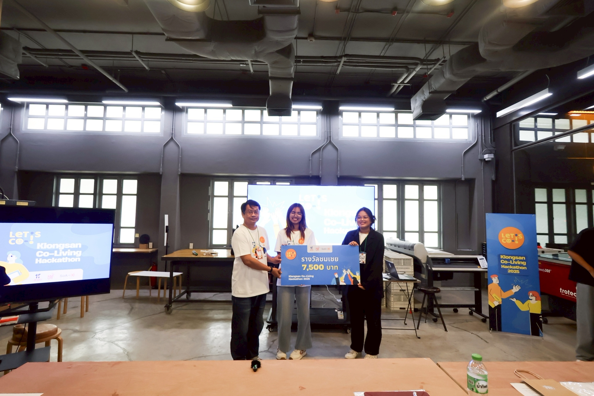 LINE_ALBUM_Co-living Hackathon_251018_6