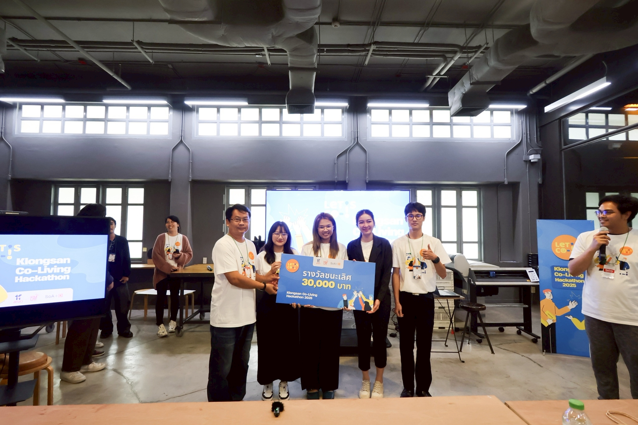 LINE_ALBUM_Co-living Hackathon_251018_8
